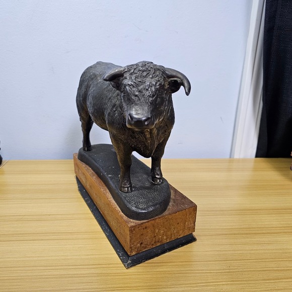 Vintage Cast Iron Bull Sculpture Figure with Base Metal Decorative - Picture 3 of 10